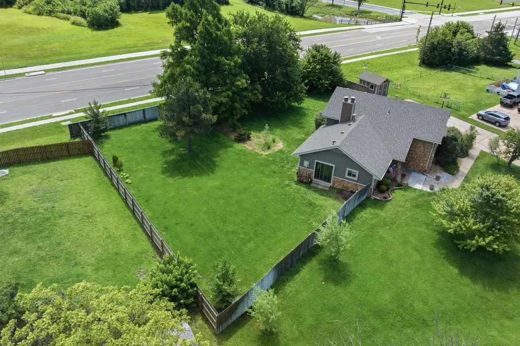 114 W Pine View Drive Andover KS 67002