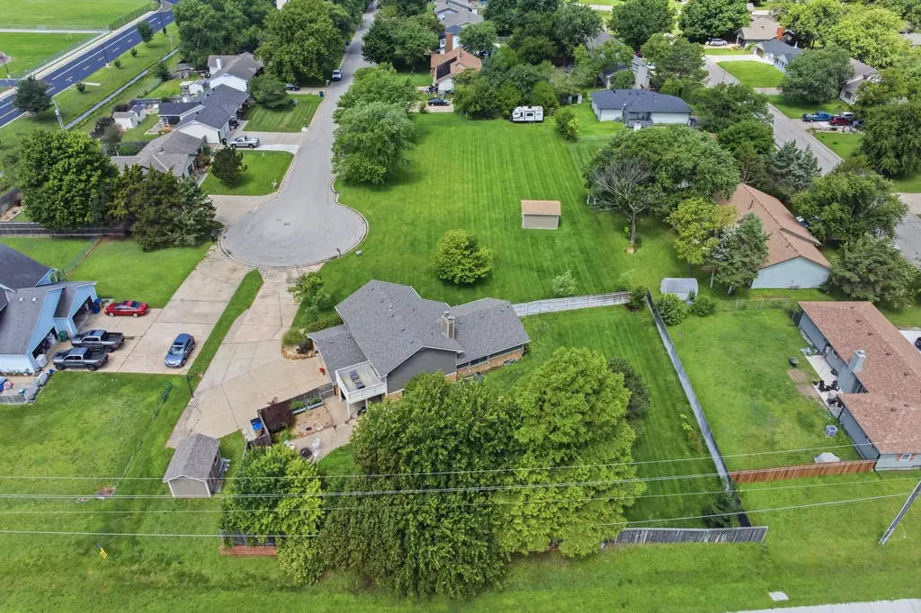 114 W Pine View Drive Andover KS 67002