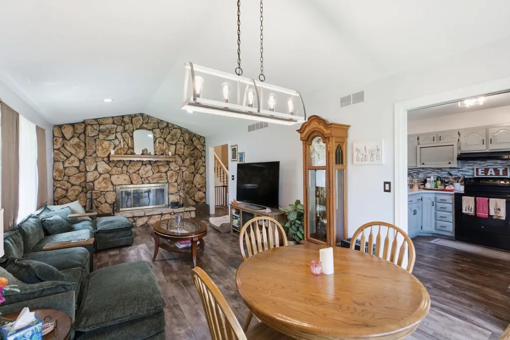 114 W Pine View Drive Andover KS 67002