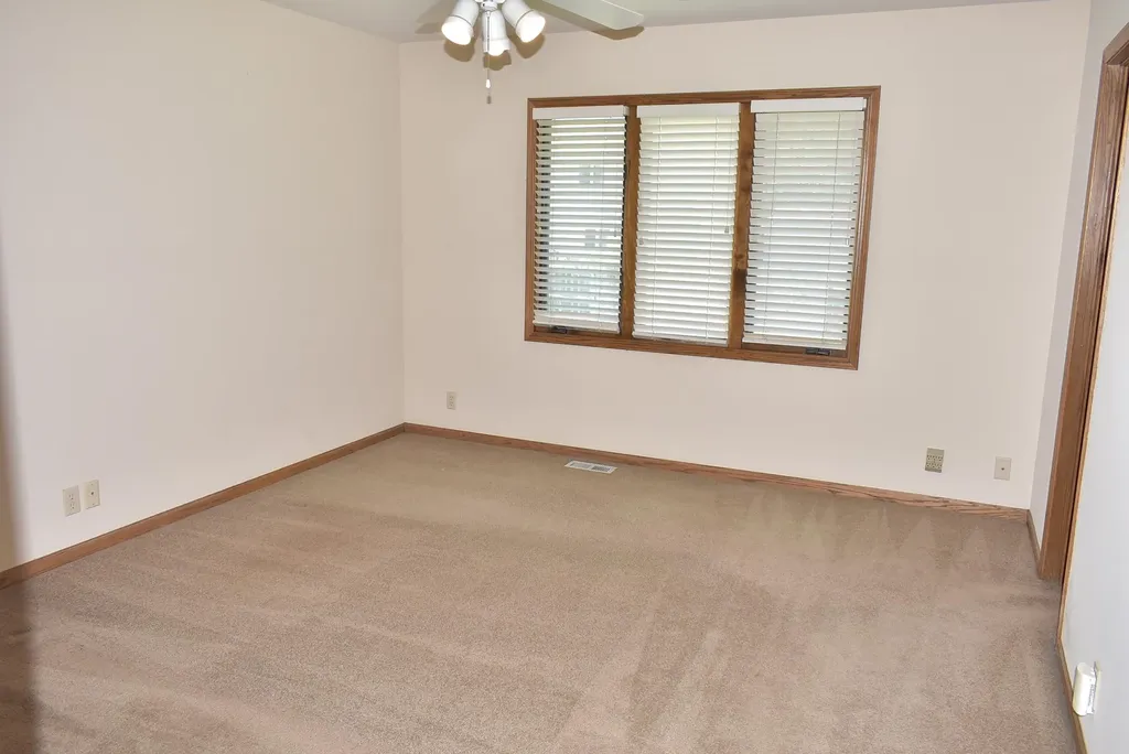 2409 N Parkridge Wichita KS 67205-2026