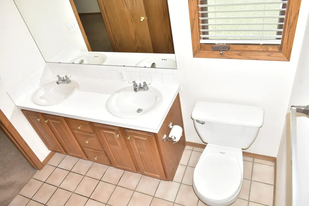 2409 N Parkridge Wichita KS 67205-2026