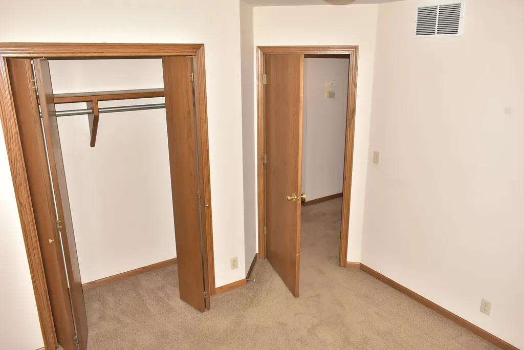 2409 N Parkridge Wichita KS 67205-2026