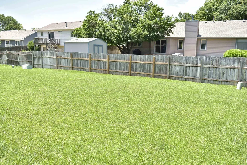2409 N Parkridge Wichita KS 67205-2026