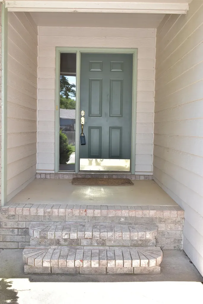 2409 N Parkridge Wichita KS 67205-2026