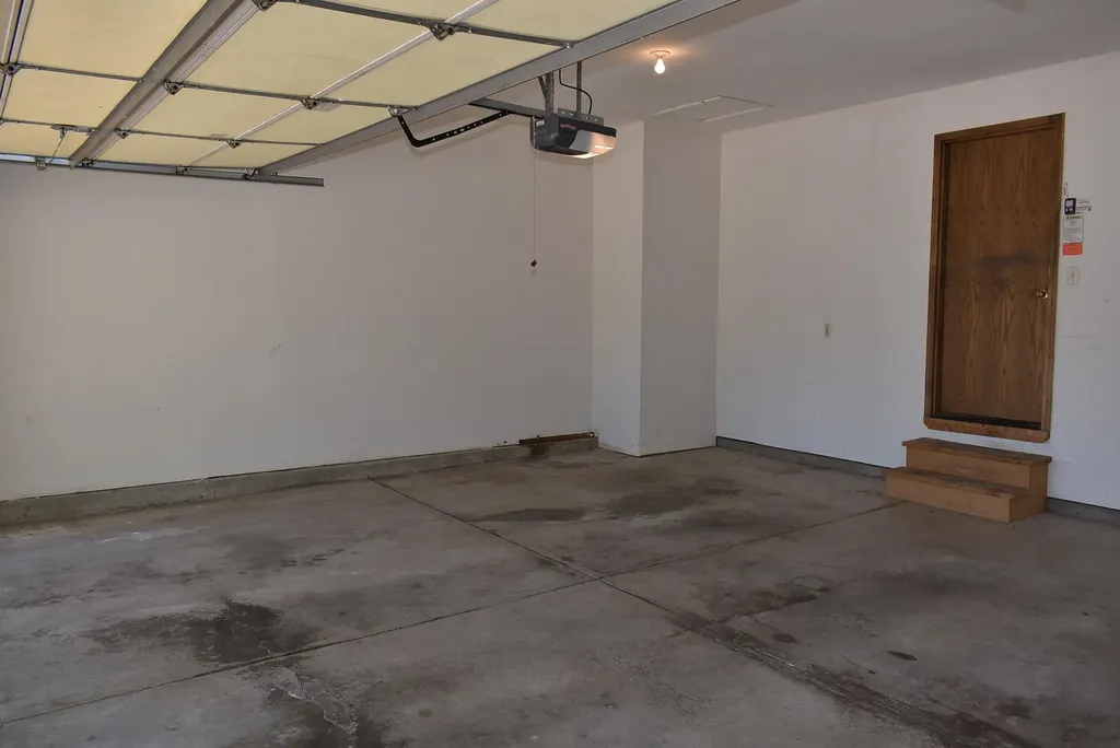 2409 N Parkridge Wichita KS 67205-2026