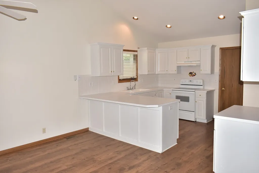 2409 N Parkridge Wichita KS 67205-2026
