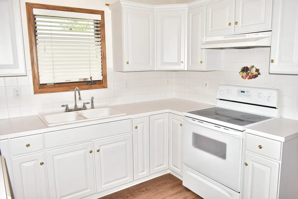 2409 N Parkridge Wichita KS 67205-2026