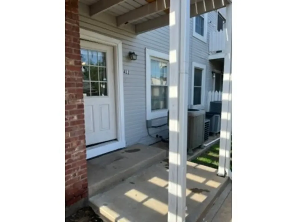 1717 S Cypress Street Wichita KS 67207