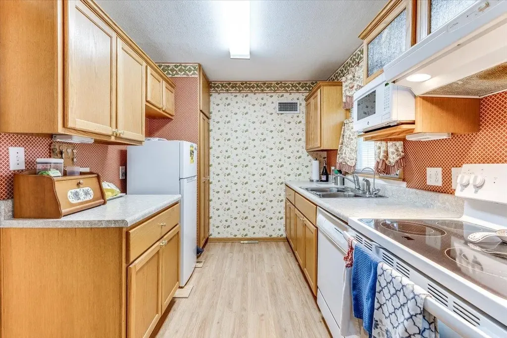 3103 S Martinson Avenue Wichita KS 67207