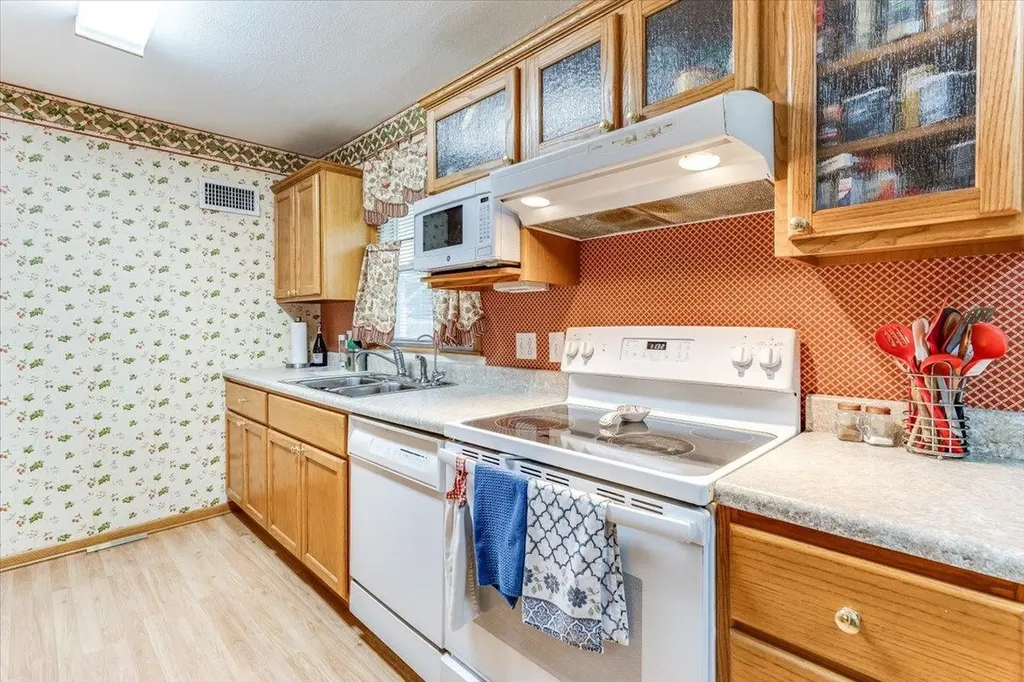 3103 S Martinson Avenue Wichita KS 67207