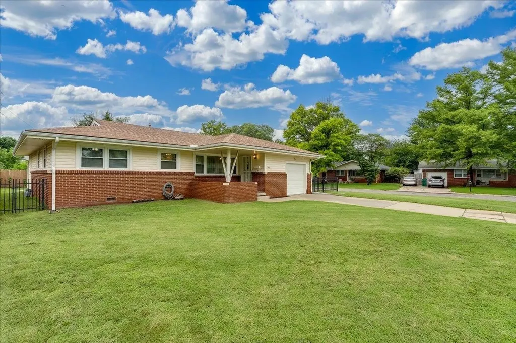 3103 S Martinson Avenue Wichita KS 67207