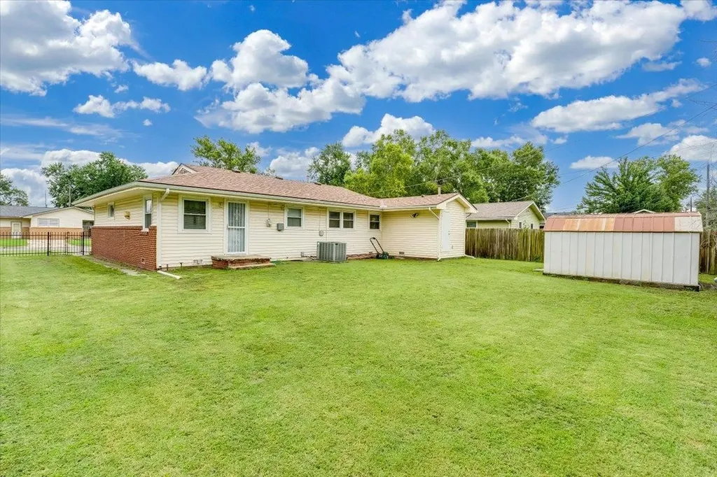 3103 S Martinson Avenue Wichita KS 67207