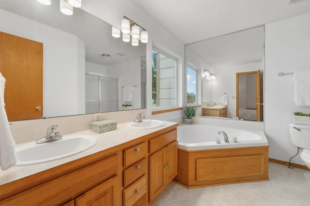 4614 E Willow Point Court Wichita KS 67220