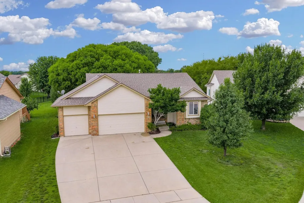 4614 E Willow Point Court Wichita KS 67220