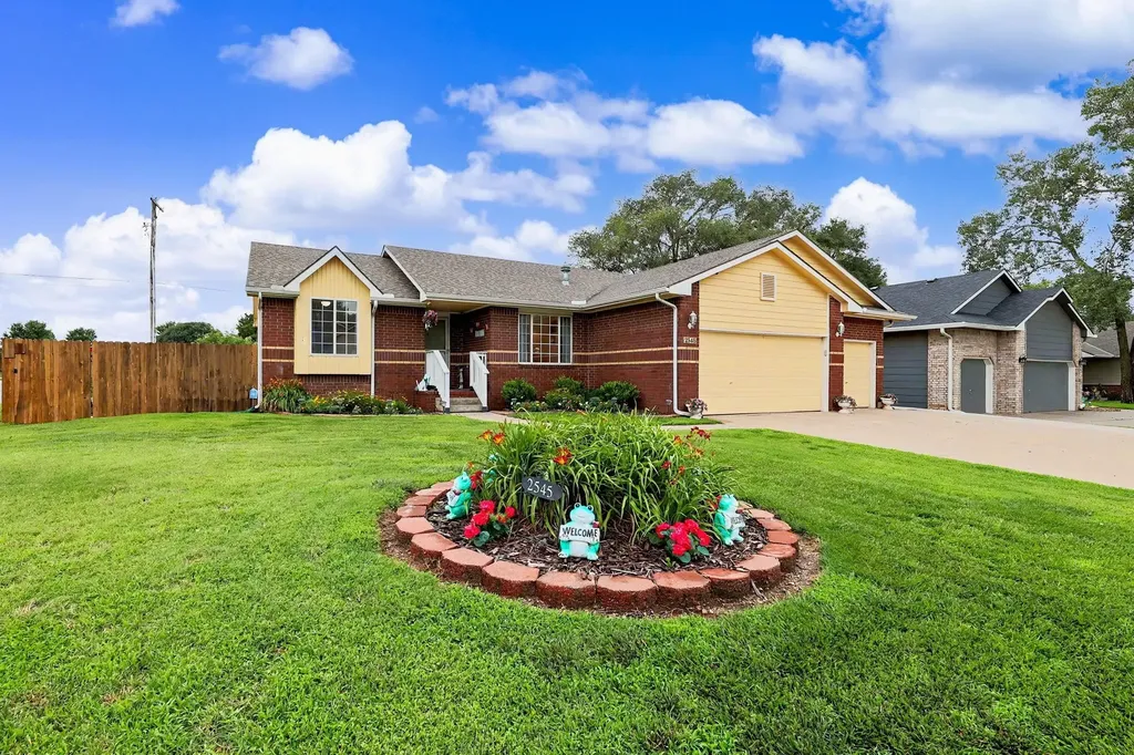 2545 S Denene Street Wichita KS 67215