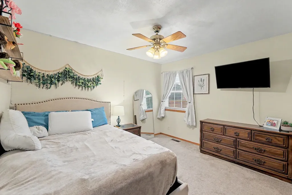 2545 S Denene Street Wichita KS 67215