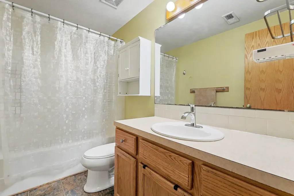 2545 S Denene Street Wichita KS 67215