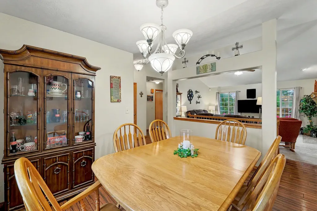 2545 S Denene Street Wichita KS 67215