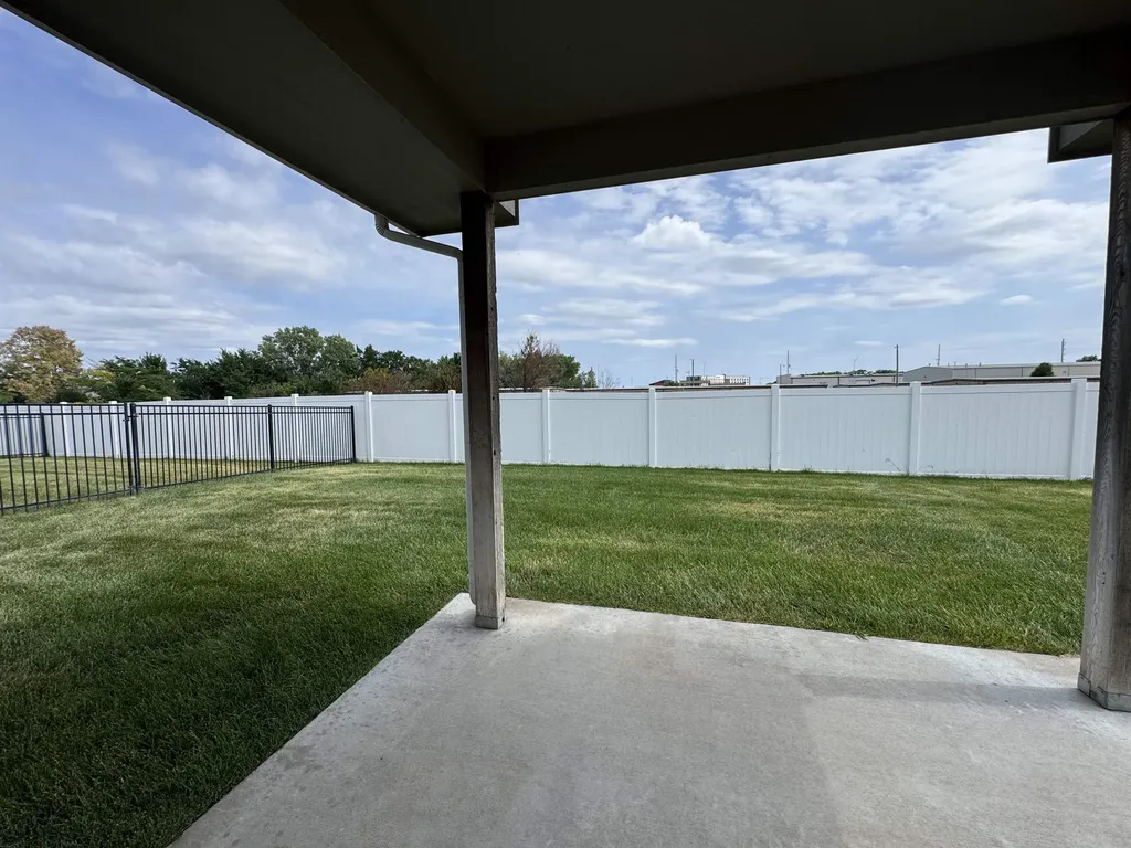868 N Cloverleaf Goddard KS 67052