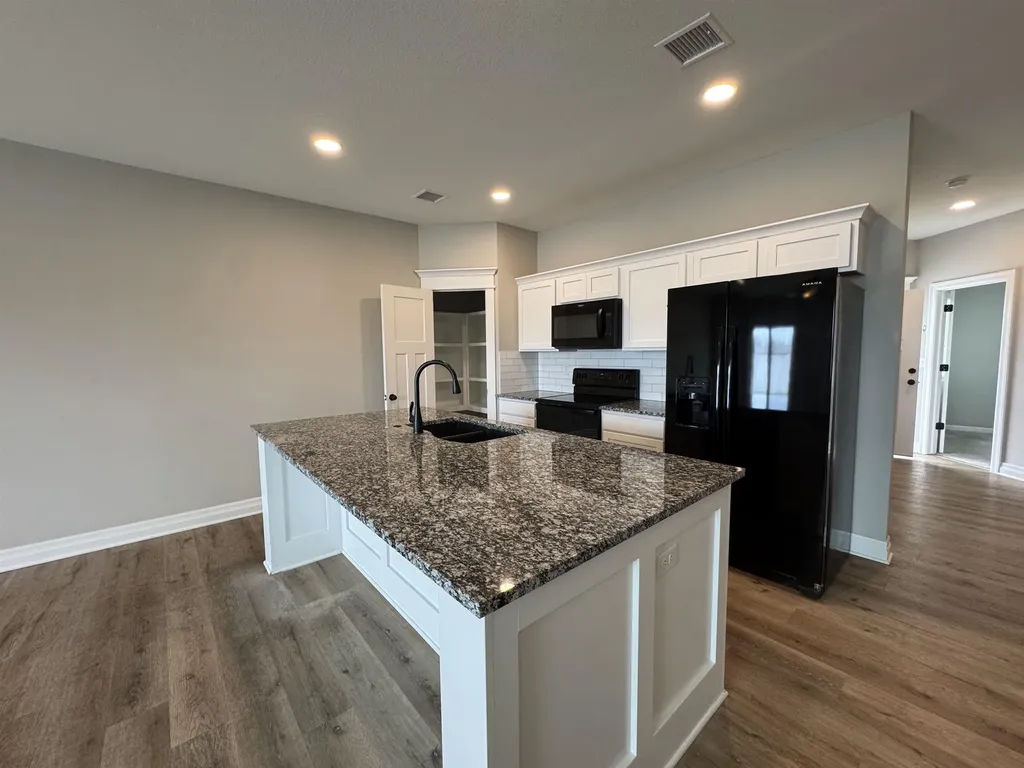 868 N Cloverleaf Goddard KS 67052
