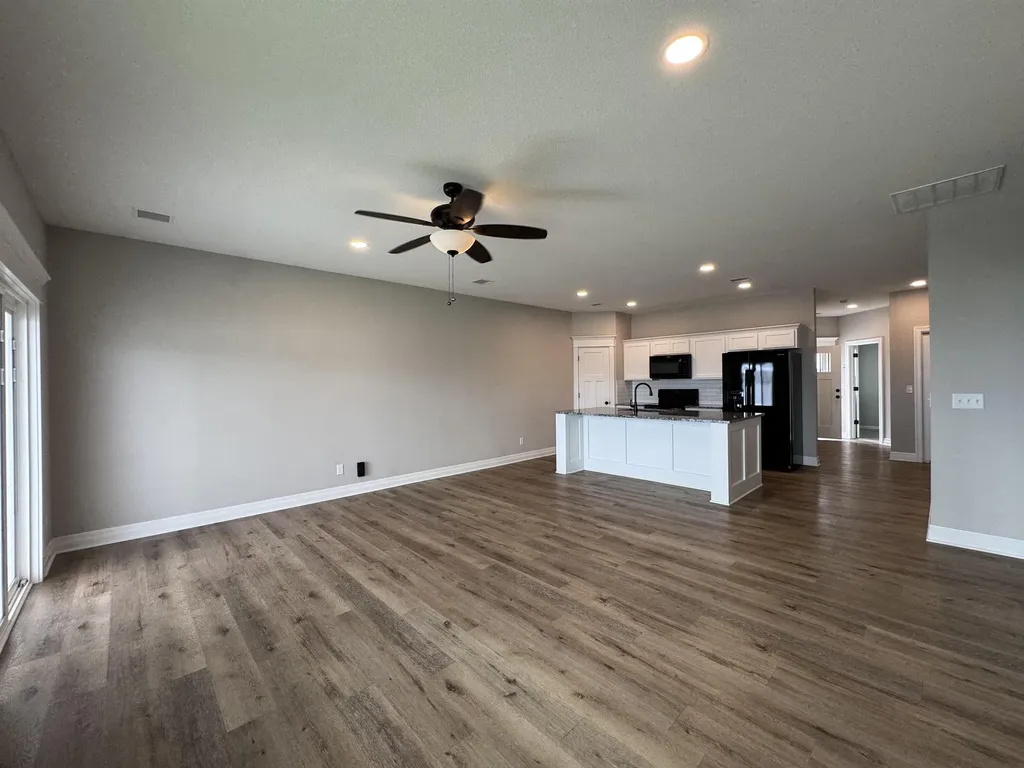 868 N Cloverleaf Goddard KS 67052