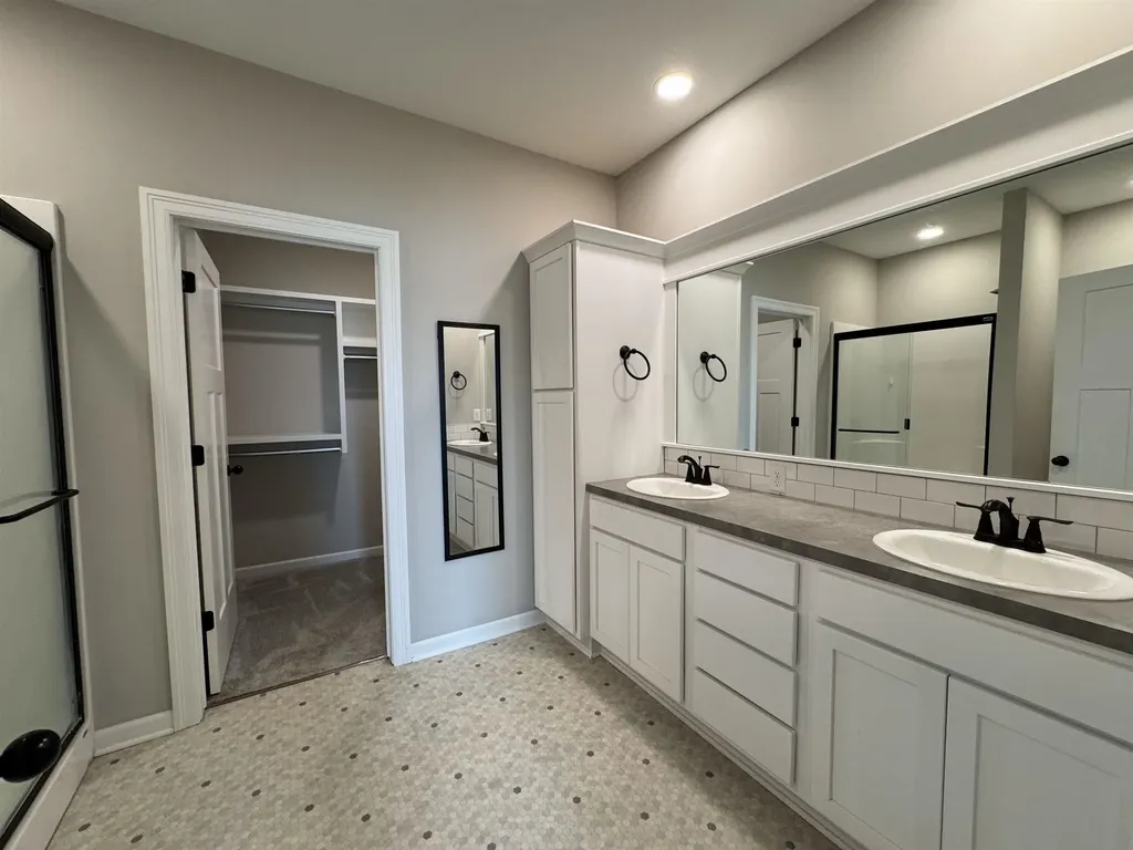 868 N Cloverleaf Goddard KS 67052