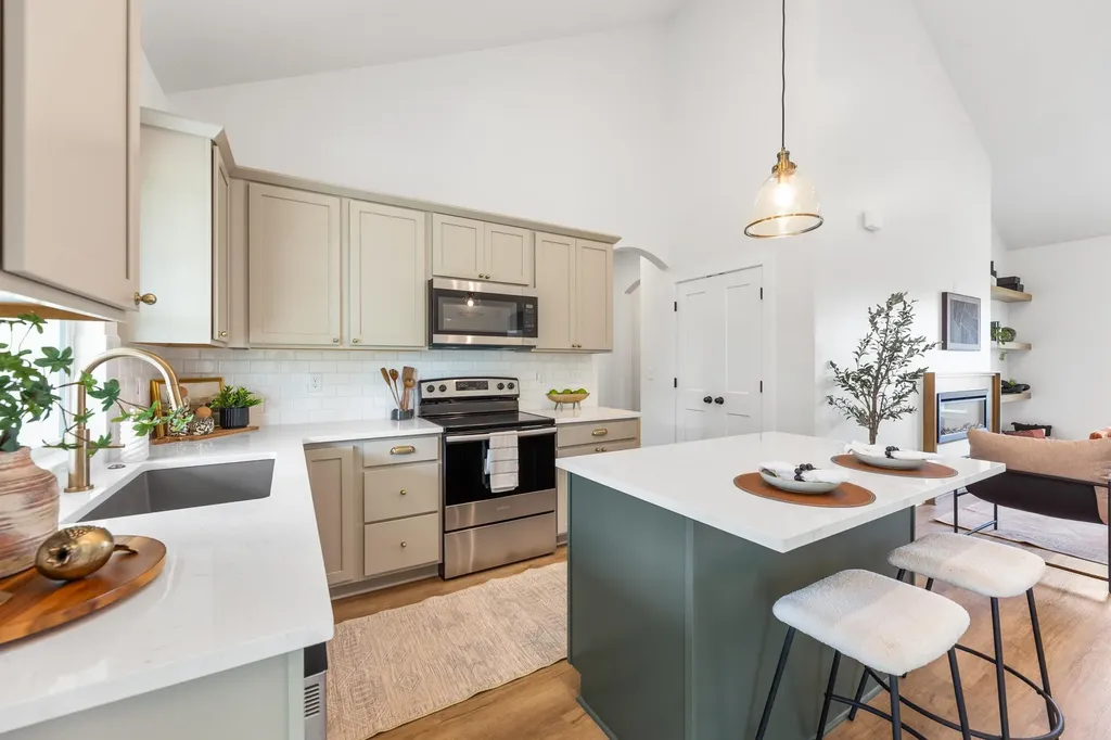 4328 N Sunny Court Wichita KS 67205