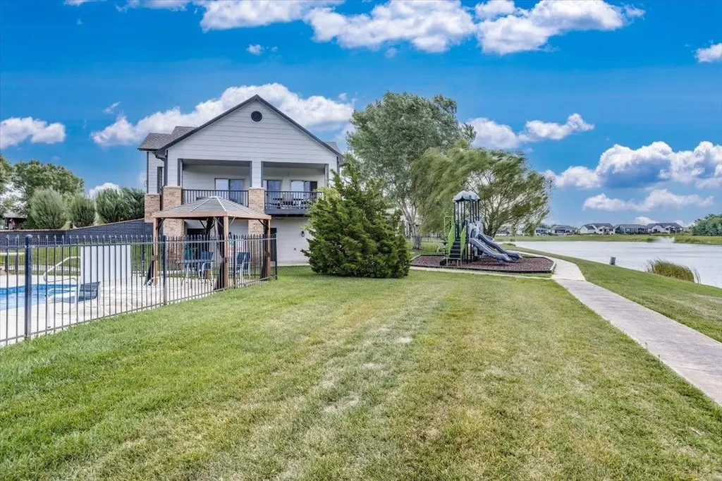 4328 N Sunny Court Wichita KS 67205