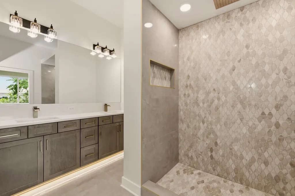 1207 E Maywood Court Wichita KS 67216