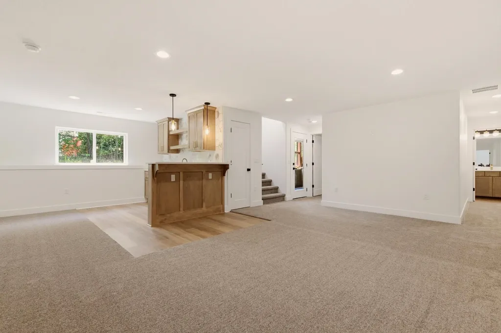 1207 E Maywood Court Wichita KS 67216
