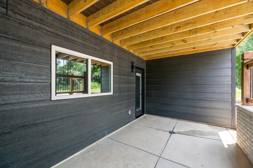 1207 E Maywood Court Wichita KS 67216