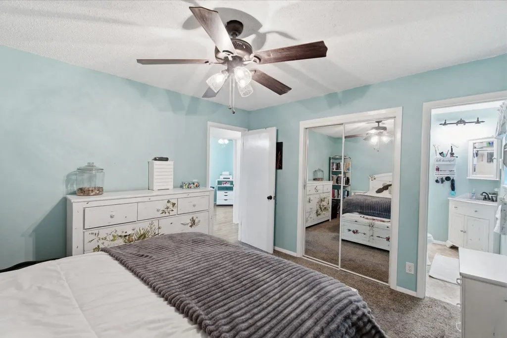 5328 S Oak Avenue Wichita KS 67217