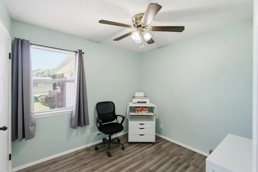 5328 S Oak Avenue Wichita KS 67217