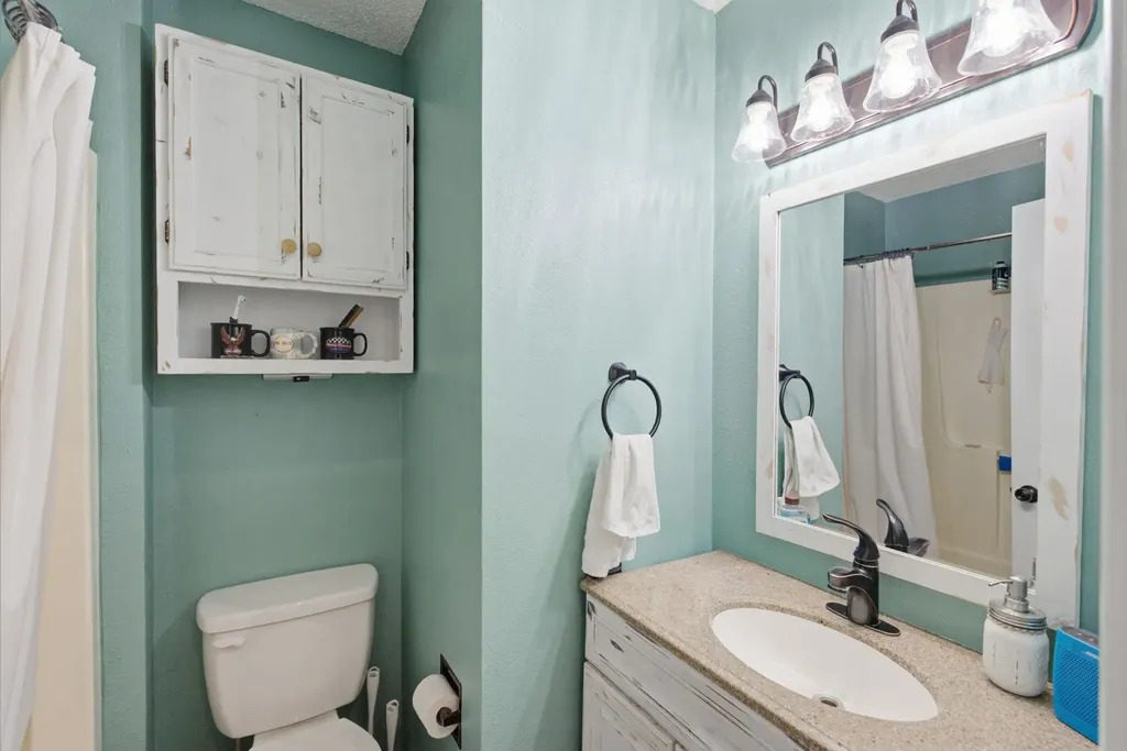 5328 S Oak Avenue Wichita KS 67217