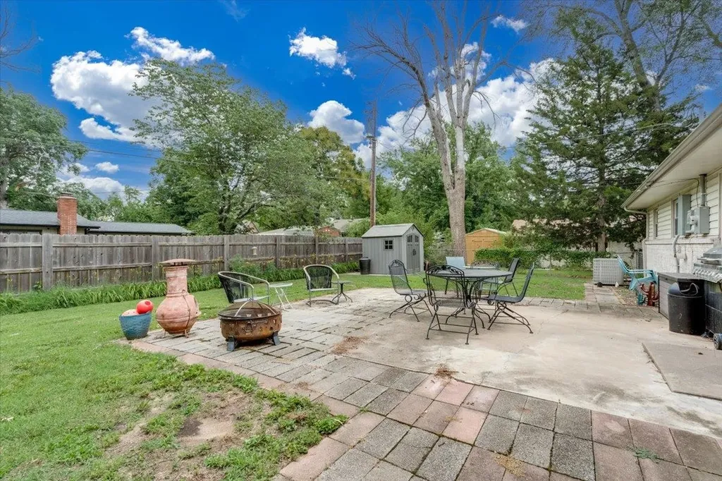 10110 W 9th Street N Wichita KS 67212