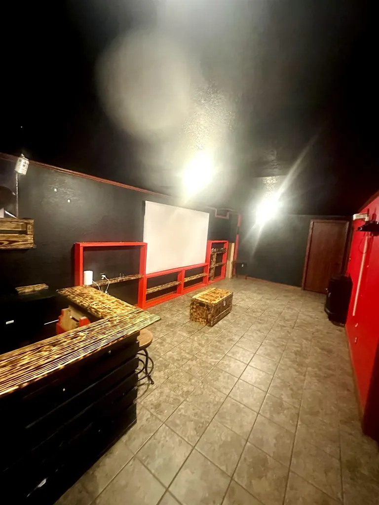 1321 W 9th Street Newton KS 67114-1619