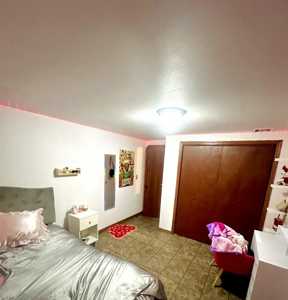 1321 W 9th Street Newton KS 67114-1619