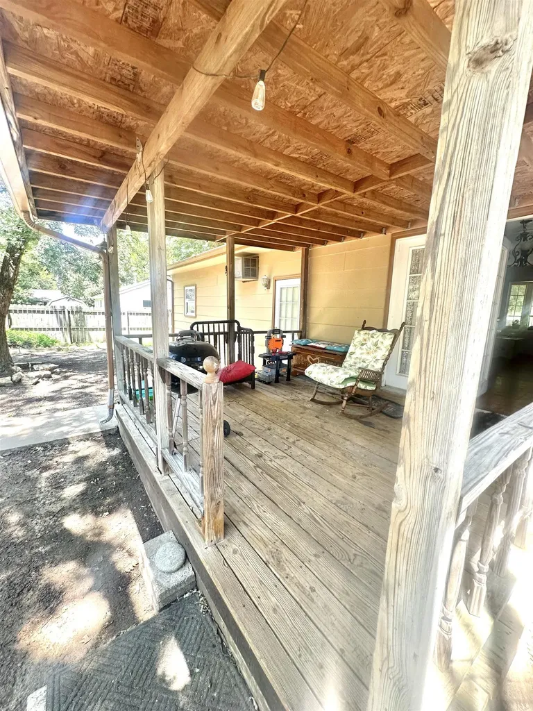 1321 W 9th Street Newton KS 67114-1619