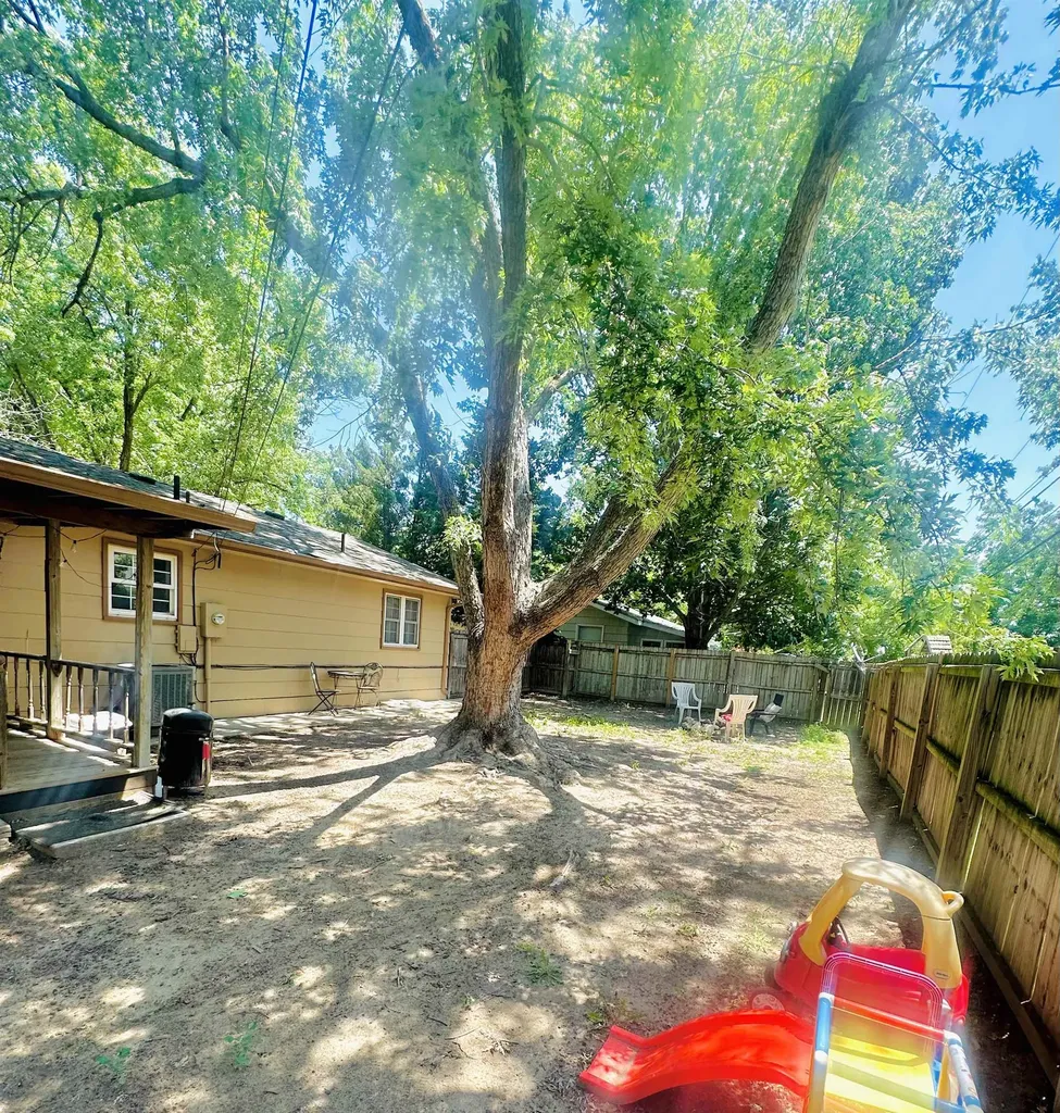 1321 W 9th Street Newton KS 67114-1619
