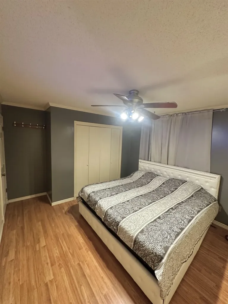 1321 W 9th Street Newton KS 67114-1619