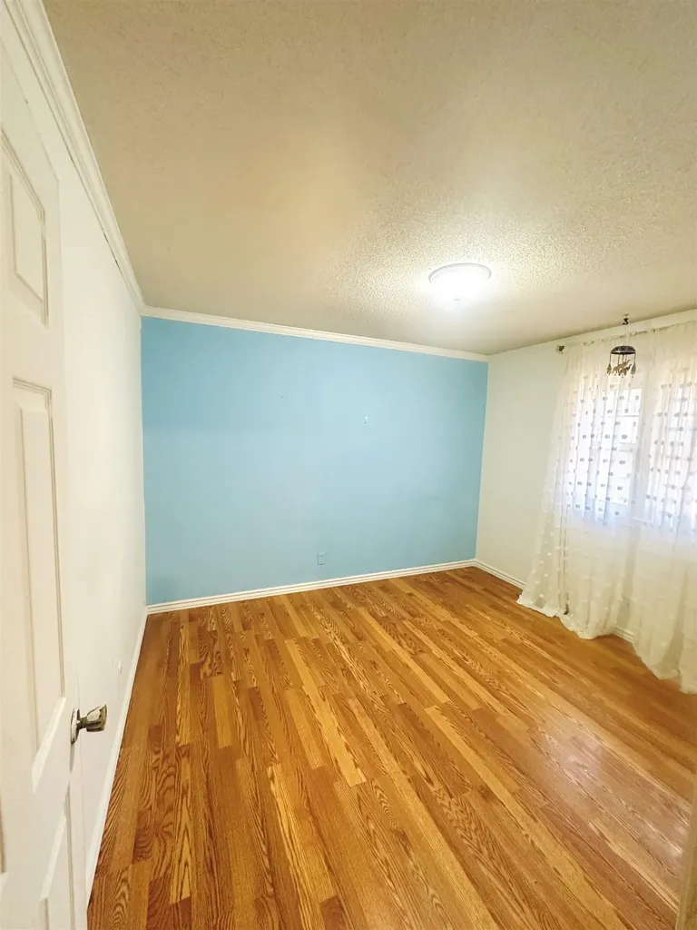 1321 W 9th Street Newton KS 67114-1619