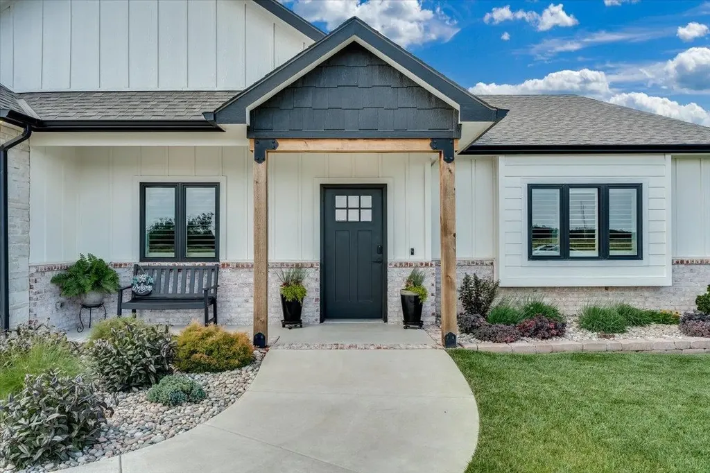 5414 W 46th Street S Wichita KS 67215