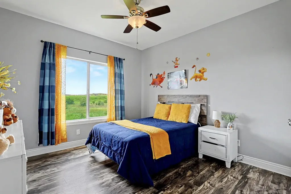 3315 S Bluelake Court Wichita KS 67215