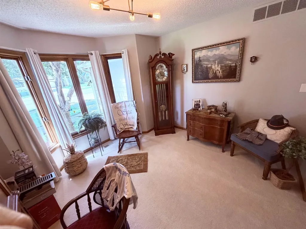 4610 N Farmstead Court Bel Aire KS 67220