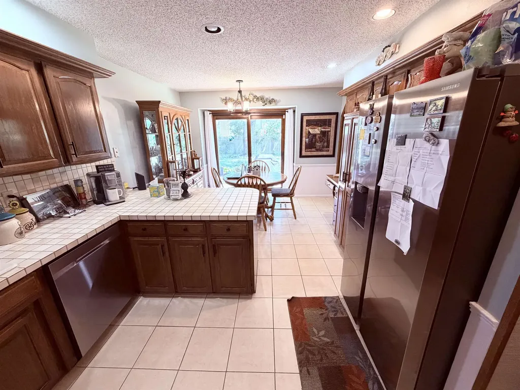 4610 N Farmstead Court Bel Aire KS 67220