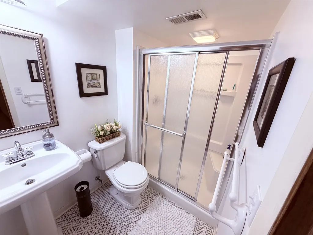 4610 N Farmstead Court Bel Aire KS 67220