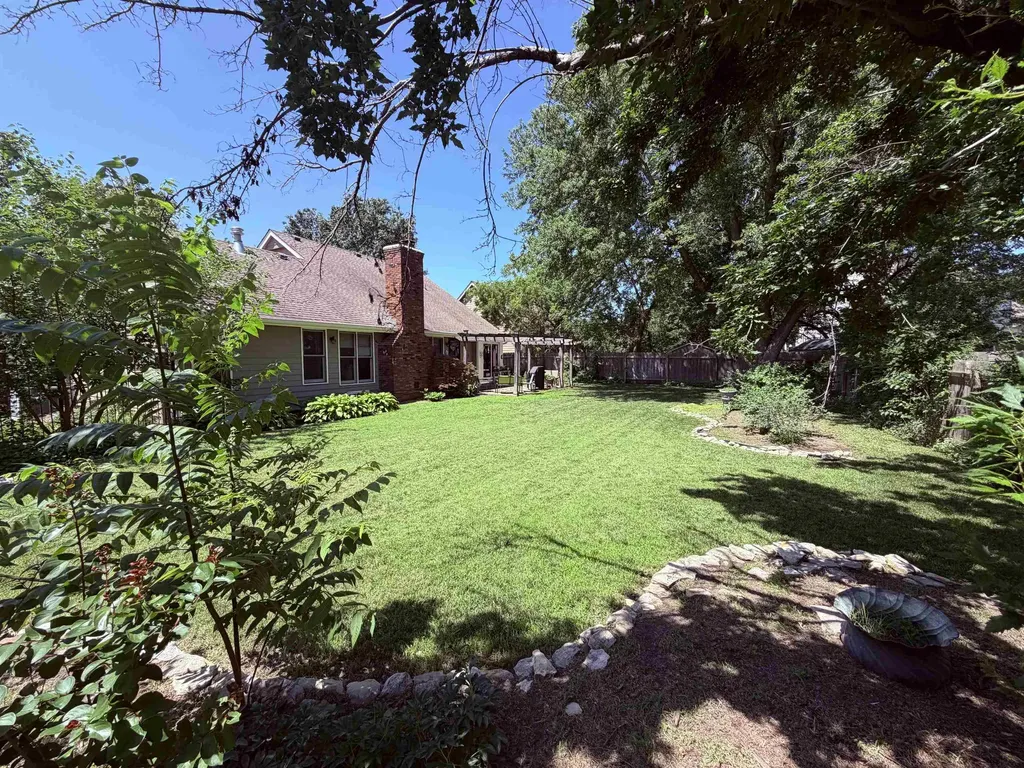 4610 N Farmstead Court Bel Aire KS 67220