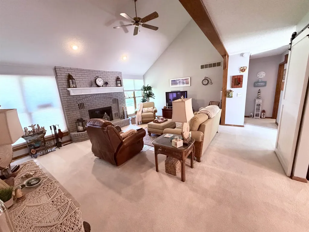 4610 N Farmstead Court Bel Aire KS 67220