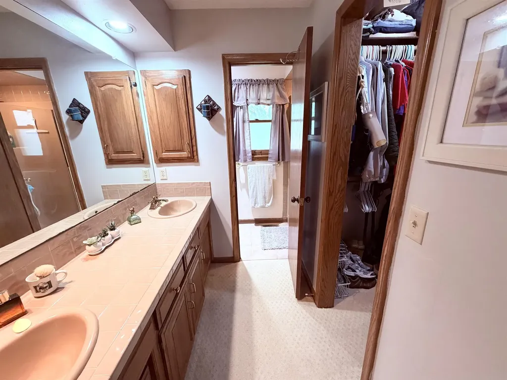 4610 N Farmstead Court Bel Aire KS 67220