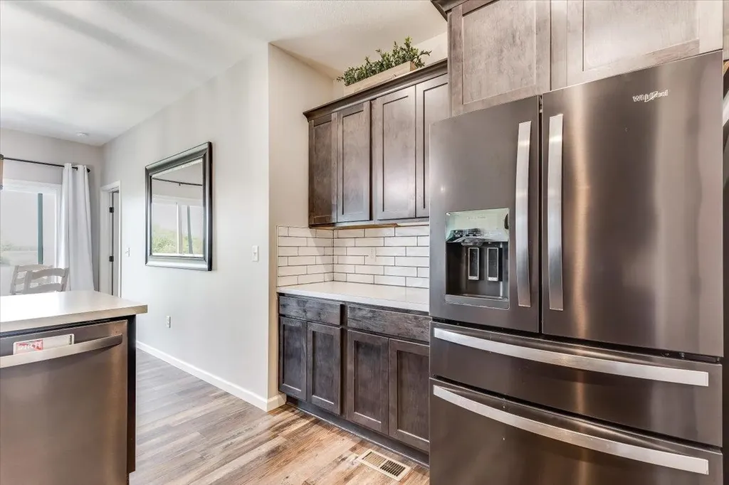 727 S Lakeview Street Haysville KS 67060